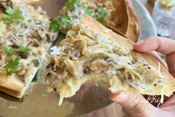 椰香松露菌菇起士披薩