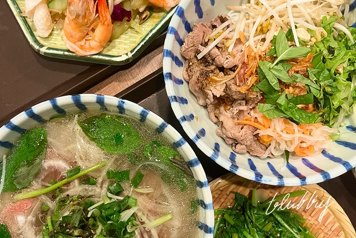 T&J越鄉料理鮮牛肉河粉、涼拌牛肉米線